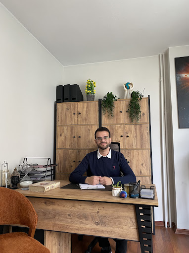 Onur Uslu Hakkında Bilgi